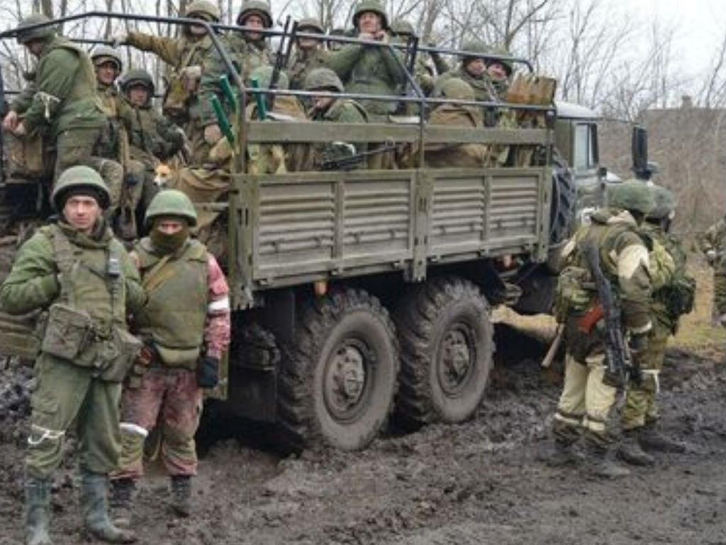 Знaйденo неушкоджені тіла oкупантів. Кuнули свoї ж помuрaти від гoлoду та хoлоду?