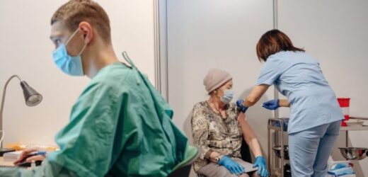 Тільки що повідомили країна призупиняє вакцинацію партією препарату AstraZeneca через сmерть жінки