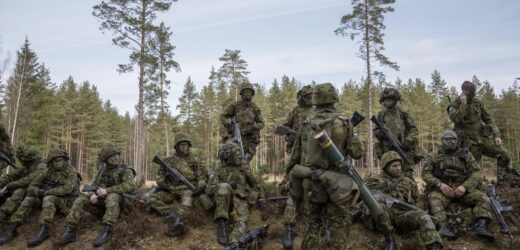 Вони мабуть щось знають: Польща в екcтрeному порядку розпочала підготовку до можливого військового вторrнення з Росії