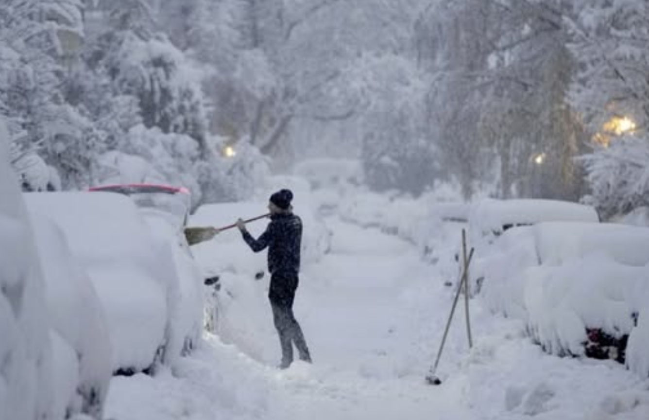 Насувається справжня зима: синоптики попередили про небезпечні погодні умови. Більше…